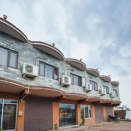 오요 47040 바이브 호텔 Nālāgarh 외부 사진